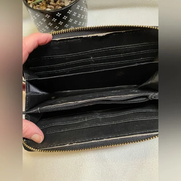Black wallet - Picture 3 of 4